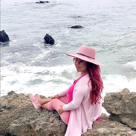 💗Meet your Posher, Cynthia - Picture 4 of 4